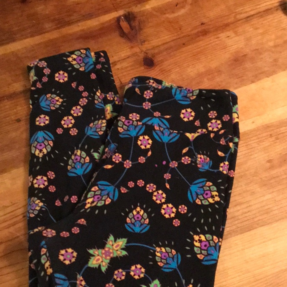 OS LuLaRoe...Gorgeous floral